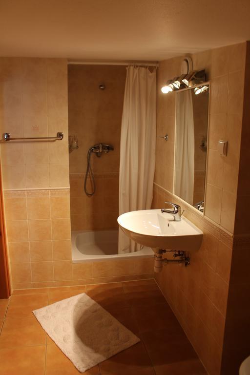 Apartament Stara Kamienica คัทเซิร์น ภายนอก รูปภาพ
