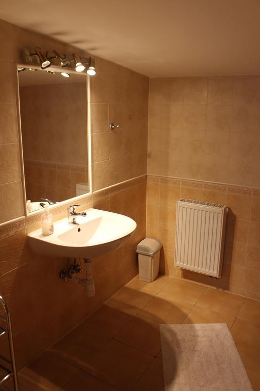 Apartament Stara Kamienica คัทเซิร์น ภายนอก รูปภาพ